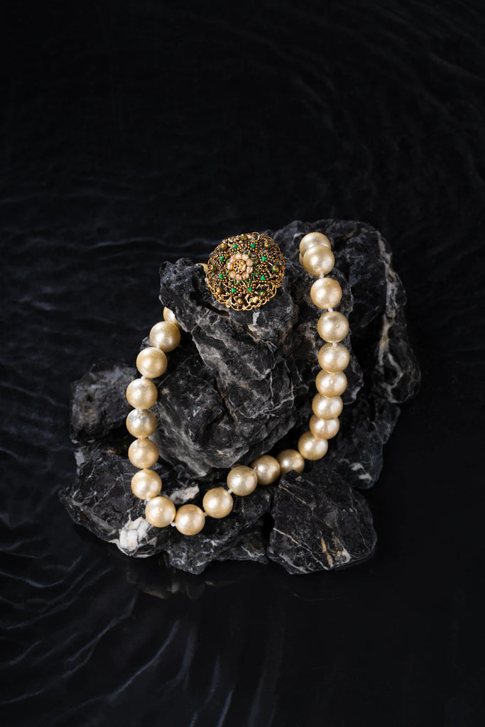 Elegant White South Sea Pearl Necklaces for Timeless Style