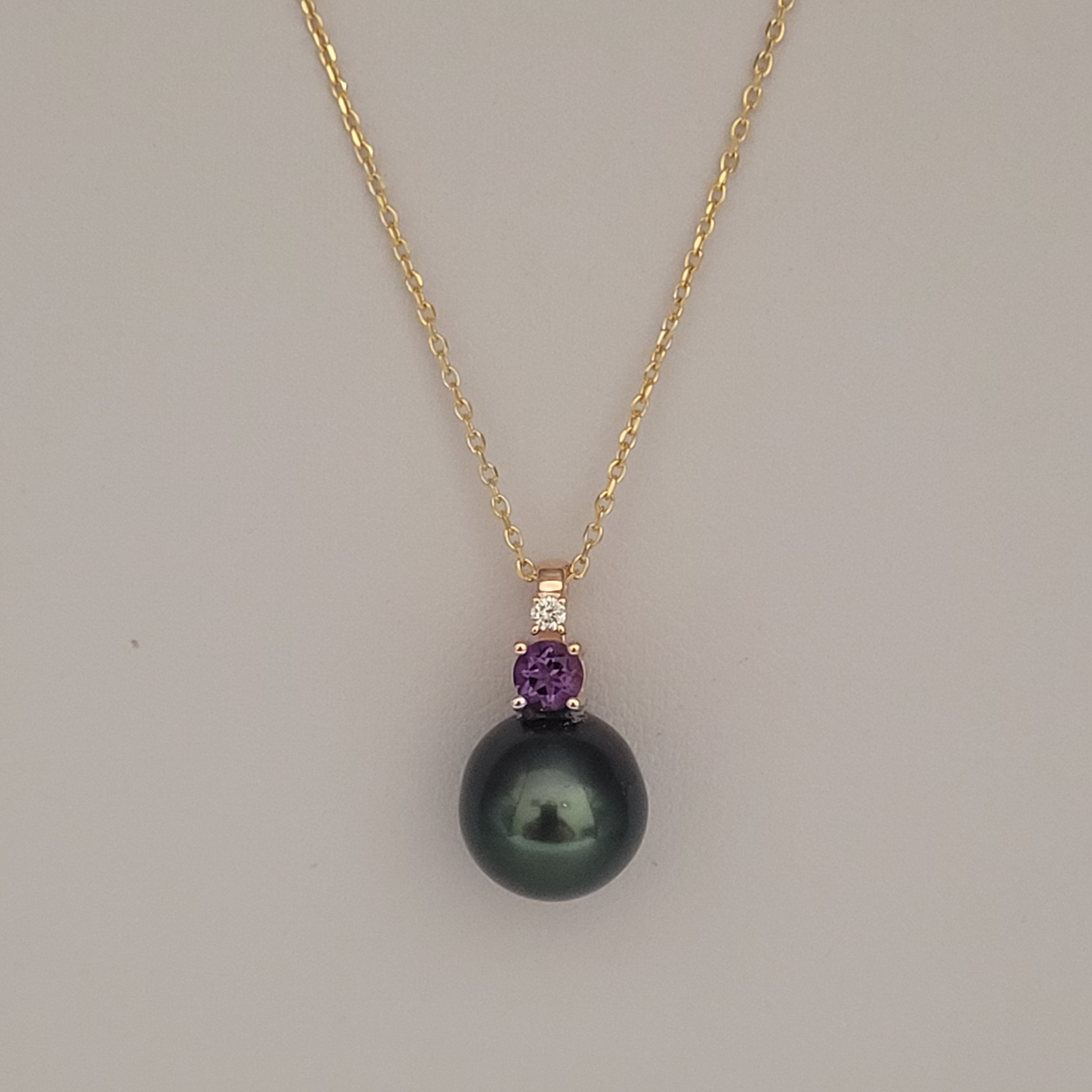 Tahti Pearl, Diamond, Amethyst, 18K Gold Pendant Necklace