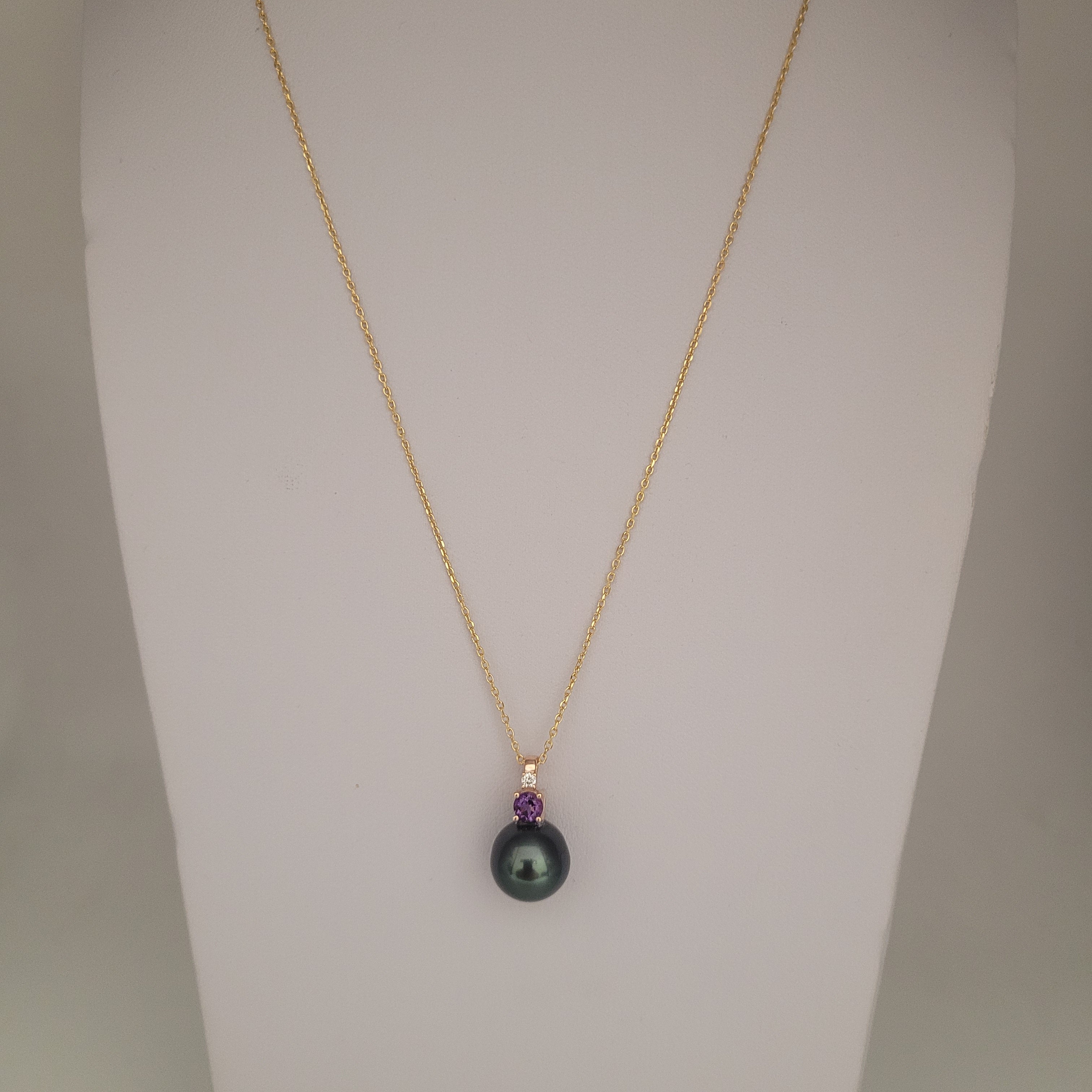 Tahti Pearl, Diamond, Amethyst, 18K Gold Pendant Necklace