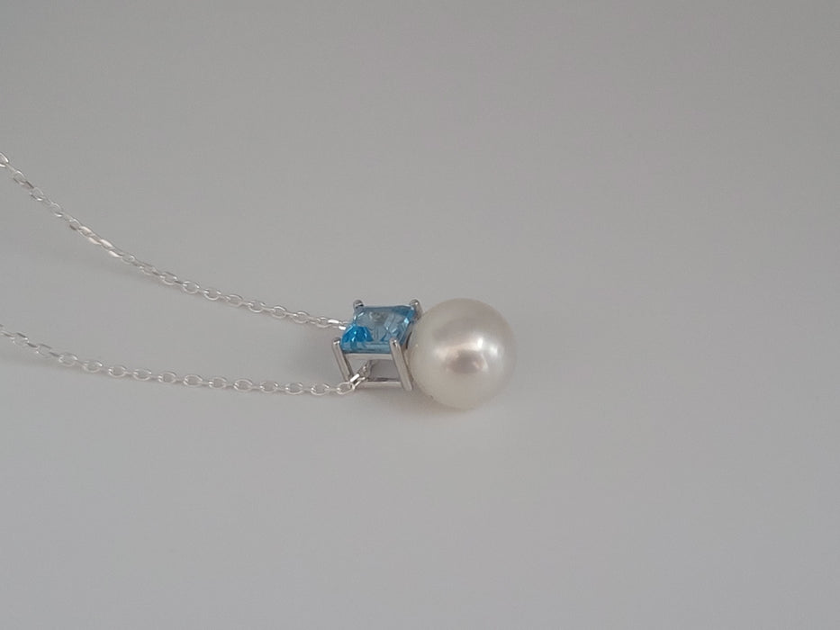 South Sea Pearl, Precious Stone  London Blue Topaz, 18K White Gold |  The South Sea Pearl |  The South Sea Pearl