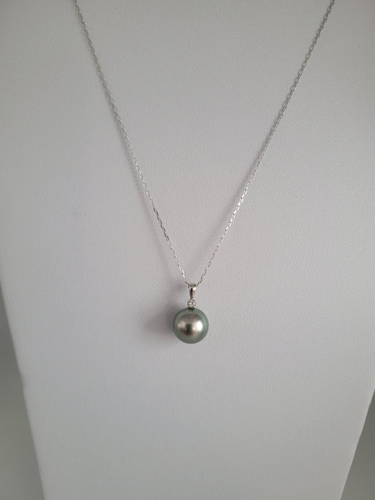 Tahiti Pearl 9-10 mm  Pendant Necklace with Diamond and 18k White Gold |  The South Sea Pearl |  The South Sea Pearl