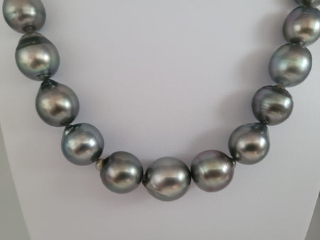 Tahiti Pearl necklace 12-14 mm Dark Grey Color and High Luster |  The South Sea Pearl |  The South Sea Pearl