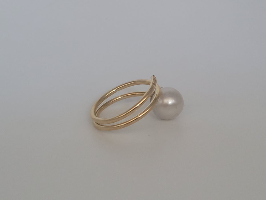 A South Sea Pearl, Diamonds and 18K Solid Gold Ring |  The South Sea Pearl |  The South Sea Pearl