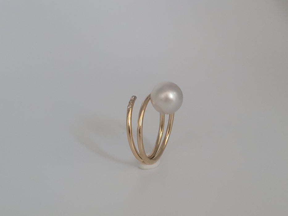 A South Sea Pearl, Diamonds and 18K Solid Gold Ring |  The South Sea Pearl |  The South Sea Pearl