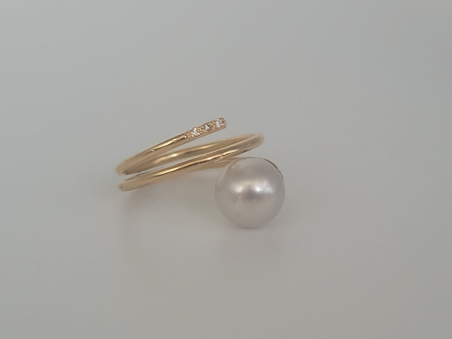 A South Sea Pearl, Diamonds and 18K Solid Gold Ring |  The South Sea Pearl |  The South Sea Pearl