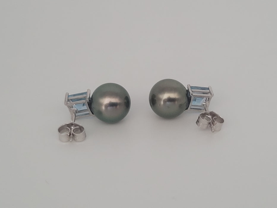 Stud Earrings of a Tahiti Pearls AAA Quality, size 9 mm, Precious Stones, 18K Solid Gold