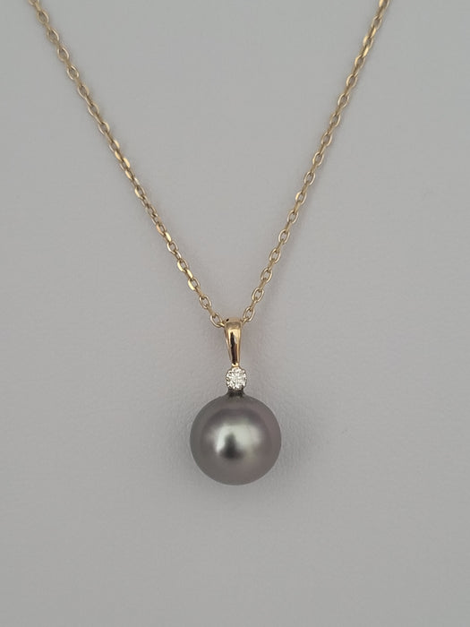 Pendant Necklace of a Tahiti Pearl 9-10 mm AAA, Diamond and 18K Solid Yellow Gold