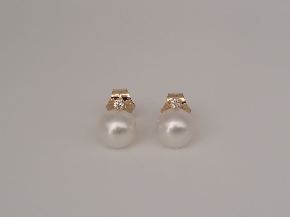 Stud Earrings White South Sea Pearls, Diamonds, 18K Yellow Solid Gold