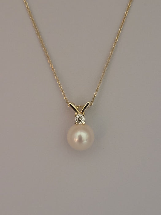 Akoya Cultured Pearl 8-8.5 mm Round Pendant in Silver 925