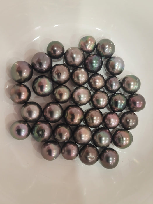 Tahiti Pearls Natural Aubergine Color 10-11 mm with very high Luster