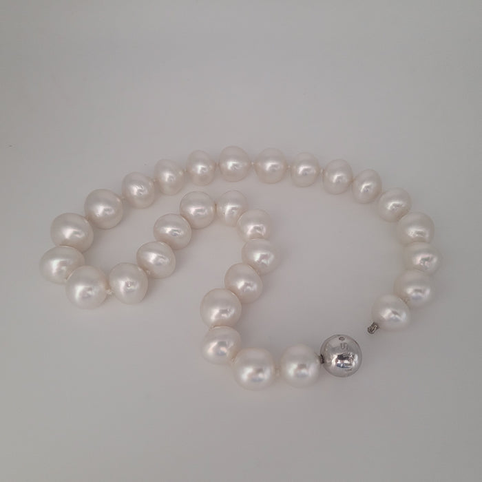 South Sea Pearl Necklace 13-15 mm Very High Luster 18K Gold Clasp