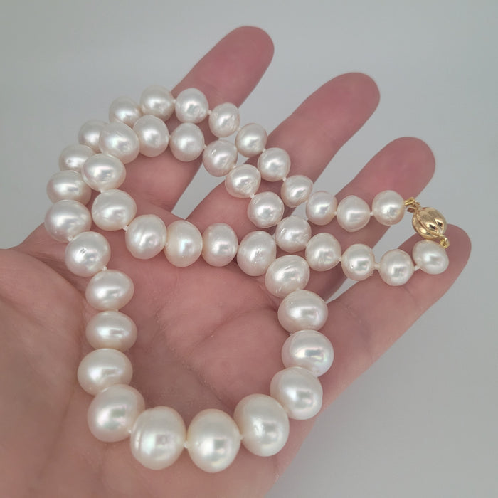 White South Sea Pearls 9-12 mm with high luster 18K Gold clasp