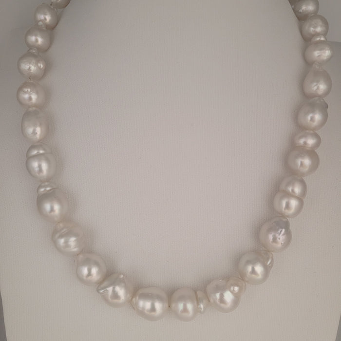 White South Sea Pearls Baroque shape 10-13 Very High Luster 18K Gold Clasp