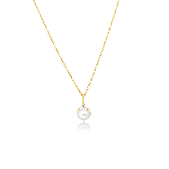 Gold Pendant 18K, Diamond  and Australian Mabe Pearl
