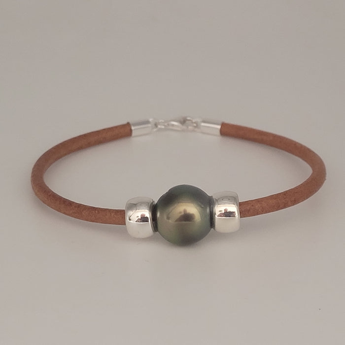 Tahiti Pearl 11-12 mm AAA Quality, handmade in Silver 925 and Natural Leather