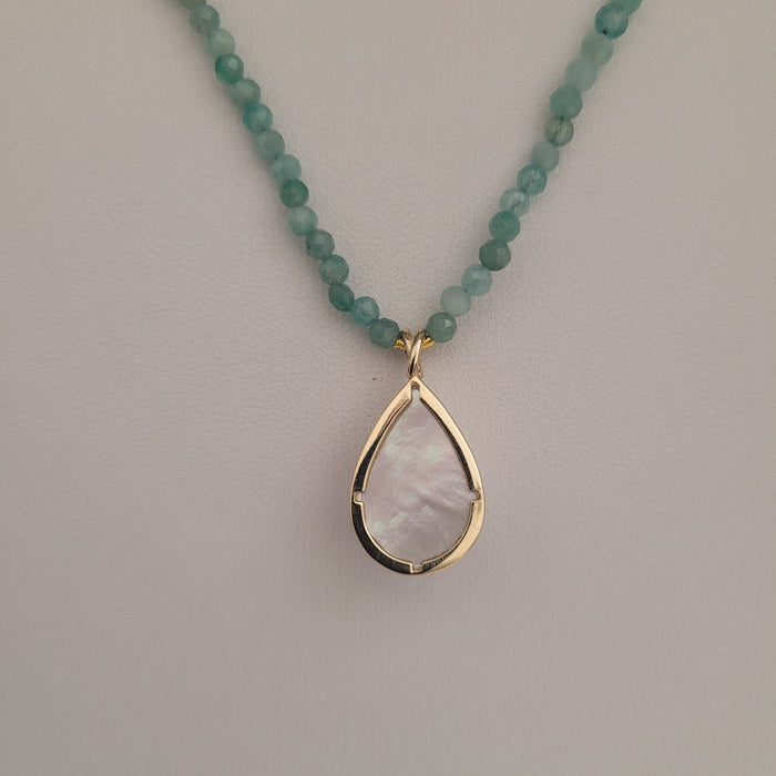 Natural Emerald & Australian Mabe Pearl Necklace – 18K Yellow Gold Accents