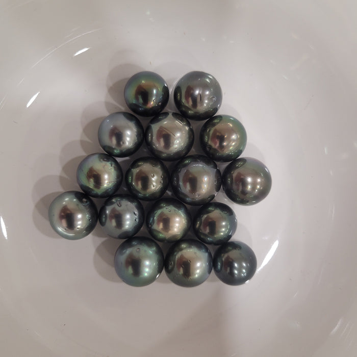 Tahiti Loose Pearls 11-12 mm Natural Dark Green Color and Very High Luster