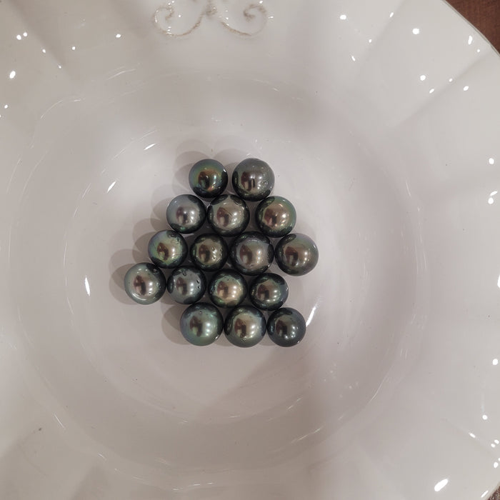 Tahiti Loose Pearls 11-12 mm Natural Dark Green Color and Very High Luster