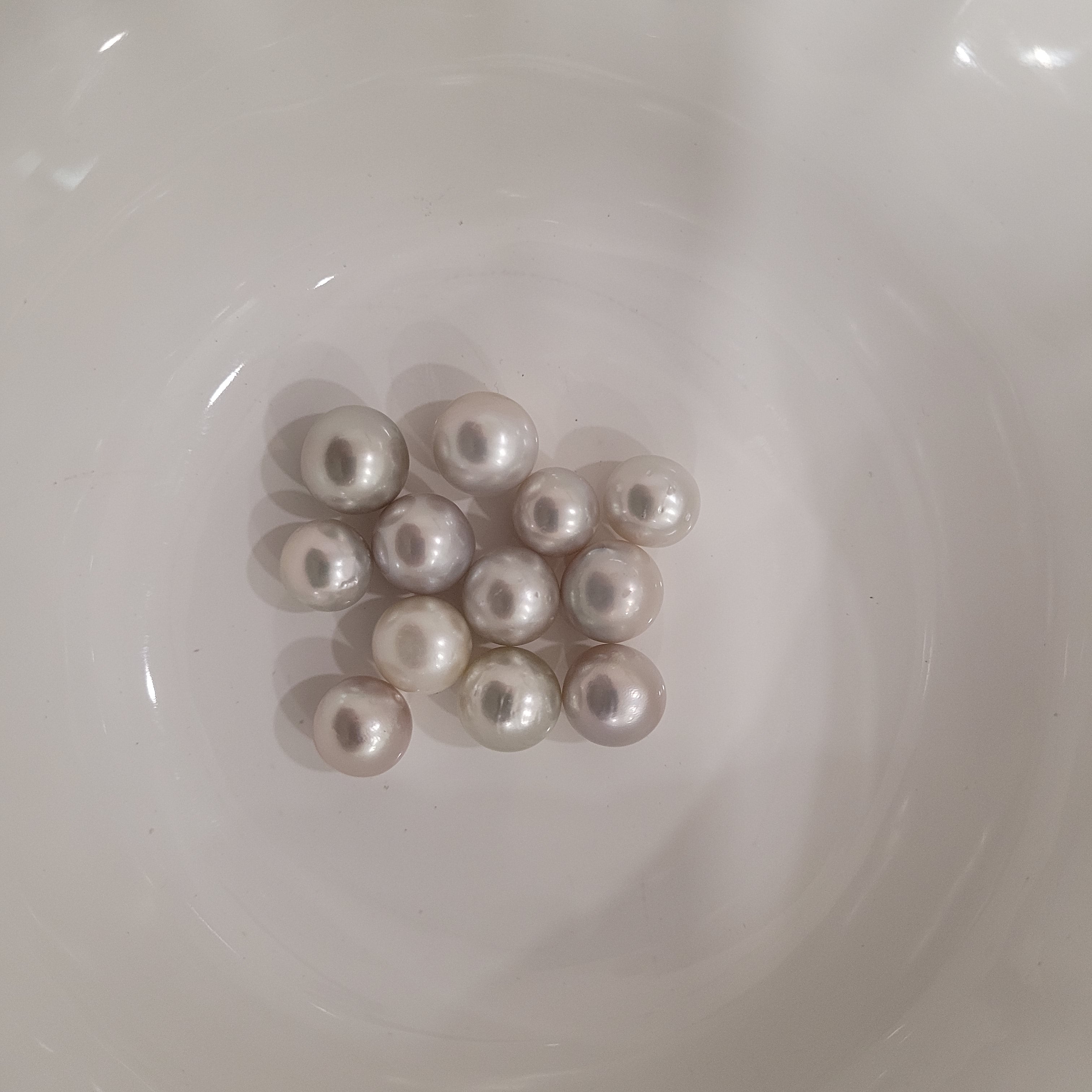 Tahiti Pearls Light Silver Color Round 10 & 11 mm Very High Luster