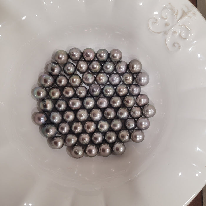 Tahiti Pearls 9-10 mm Silver Color Very High Luster