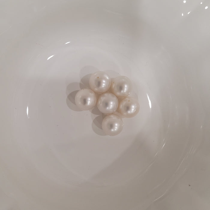 White South Sea Pearl 13 mm Round Grade 1