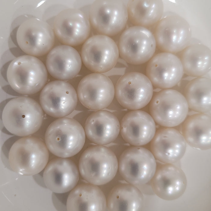 White South Sea Pearls 11 - 12 mm Round Grade 1