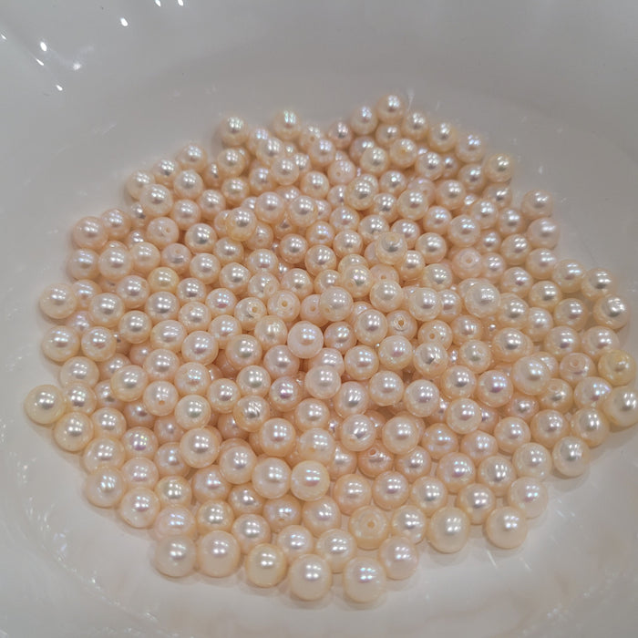 Japanese Akoya Cultured Pearls 5.5-6 mm AAA