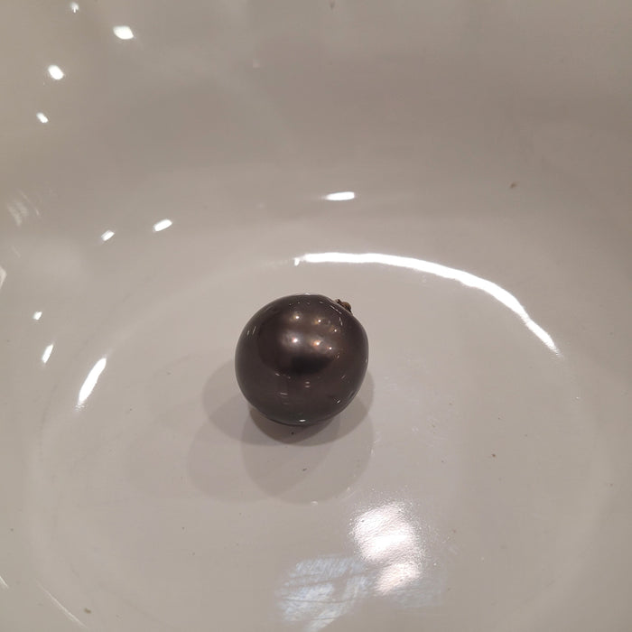 Tahiti Pearl Large 17 mm Dark Color High Luster