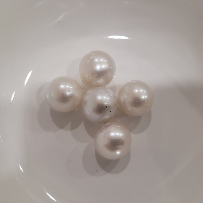 South Sea Pearls 15 mm Round, High Luster