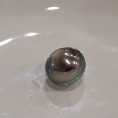 Tahiti Pearl 14 mm Dark Color, High Luster