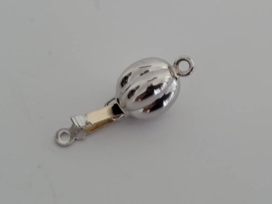 White South Sea Pearls Baroque Shape 11-13 mm 18K Gold Clasp