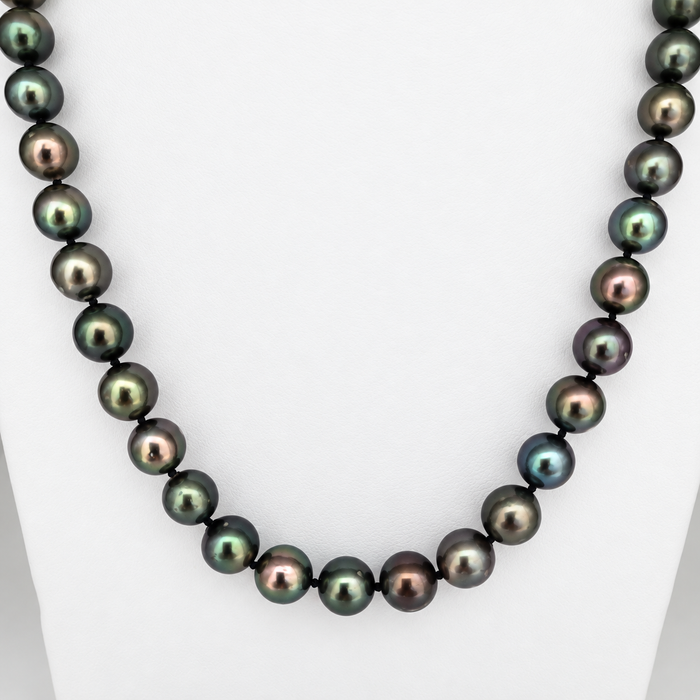 Perla di Tahiti, 8-9 mm, nera, chiusura in oro 18 carati