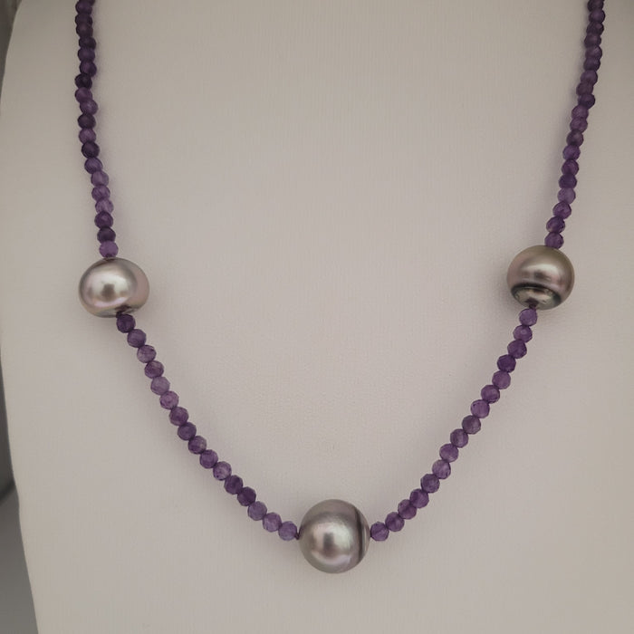 Tahiti Pearls Necklace & Amethyst Precious Stones, 18K Gold
