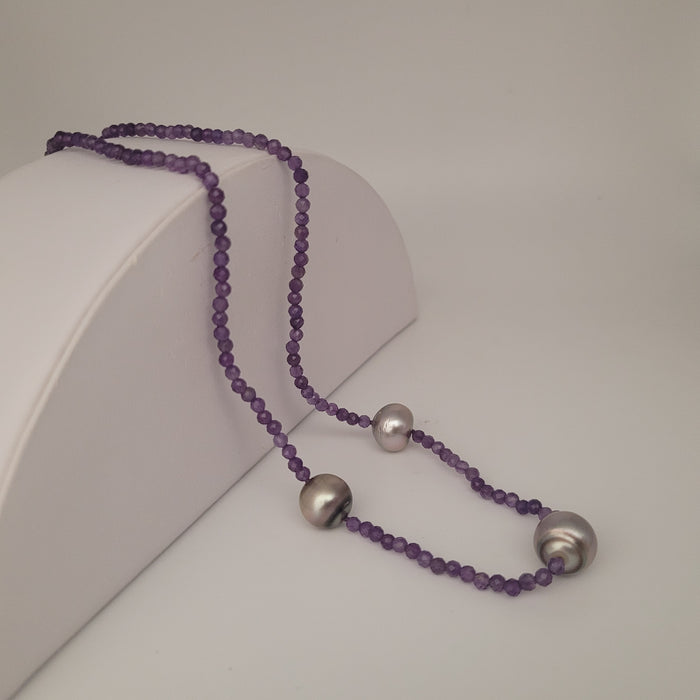 Tahiti Pearls Necklace & Amethyst Precious Stones, 18K Gold