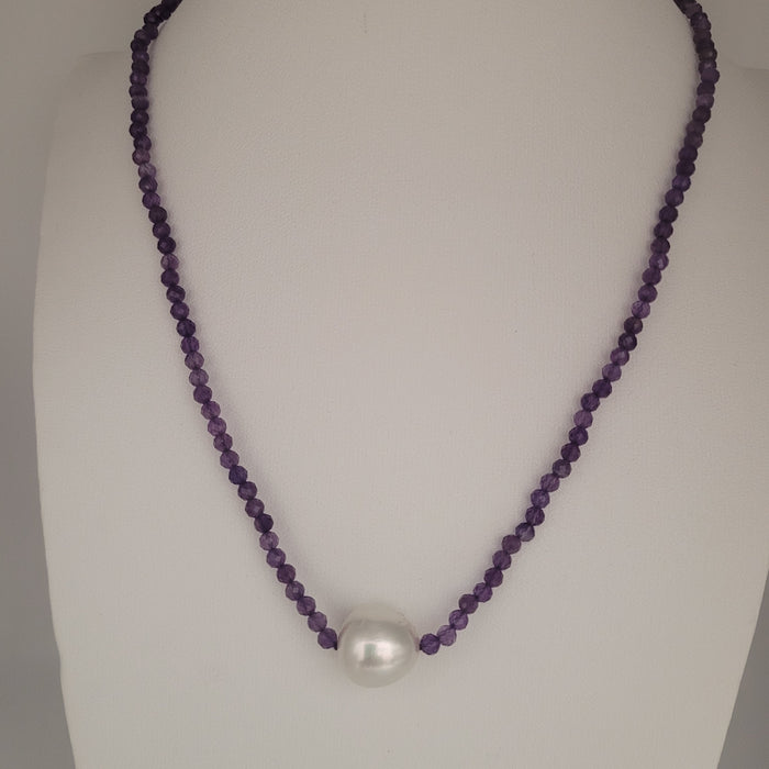 White South Sea Pearl 11-12 mm AAA and Amethyst Precious Stones Necklace 18K Gold Clasp