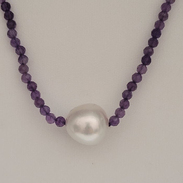 White South Sea Pearl 11-12 mm AAA and Amethyst Precious Stones Necklace 18K Gold Clasp