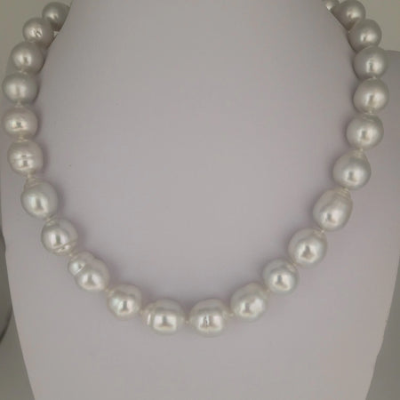 South Sea Pearls 10-11 mm White Color Very High Luster 18K Gold Clasp | The South Sea Pearl |  The South Sea Pearl