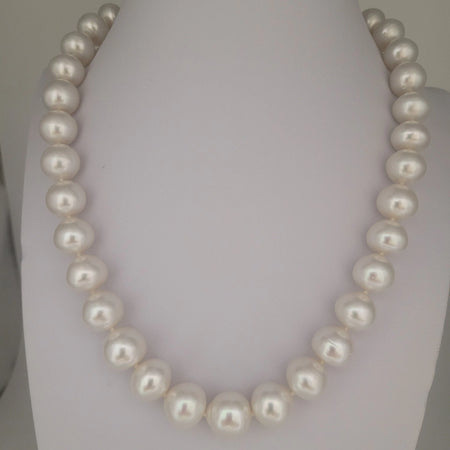 South Sea Pearls 10-12.80 mm very high Luster 18K Gold Clasp | The South Sea Pearl |  The South Sea Pearl