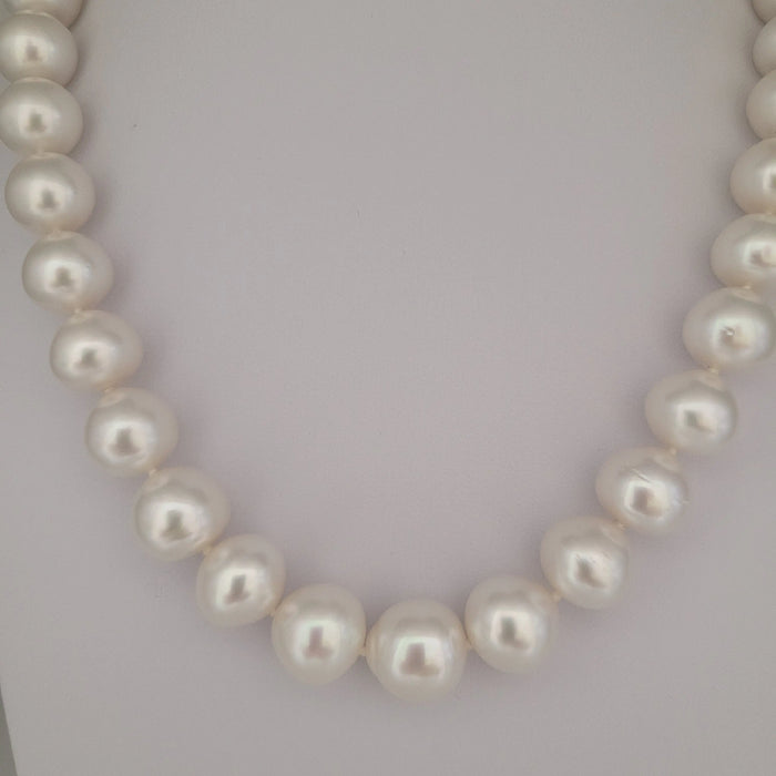 South Sea Pearls 10-12.80 mm very high Luster 18K Gold Clasp | The South Sea Pearl |  The South Sea Pearl