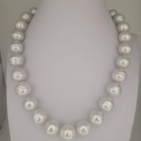 South Sea Pearls necklace 13-14 mm very high Luster 18K Gold clasp | The South Sea Pearl |  The South Sea Pearl