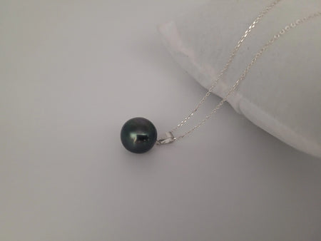 Tahiti Pearl 13 mm Round and Dark Natural Color with High Luster | The South Sea Pearl |  The South Sea Pearl
