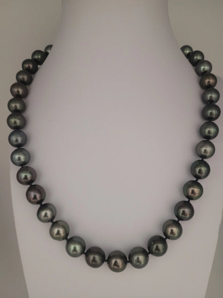 Tahiti Pearl Necklace 10-11 mm Dark Color, 18K Solid Gold Clasp | The South Sea Pearl |  The South Sea Pearl