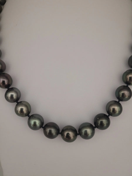 Tahiti Pearl Necklace 10-11 mm Dark Color, 18K Solid Gold Clasp | The South Sea Pearl |  The South Sea Pearl