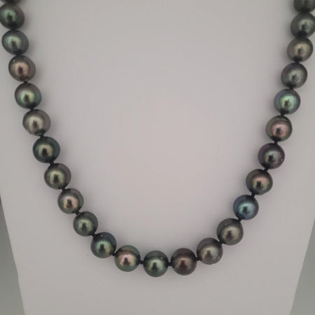 Tahiti Pearls 8-9 mm Black-Green Color High Luster 18K Gold Clasp | The South Sea Pearl |  The South Sea Pearl