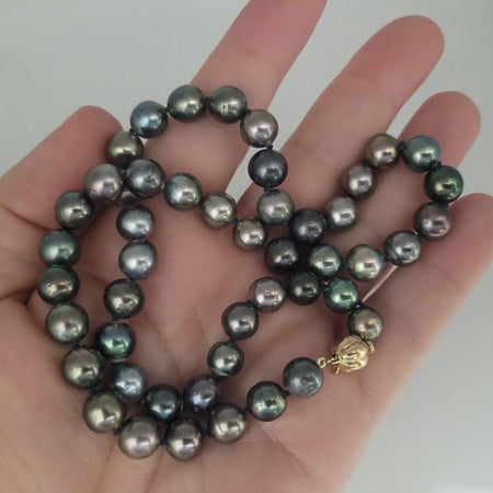 Tahiti Pearls Necklace 8-9 mm Excellent Luster 18K Gold Clasp | The South Sea Pearl |  The South Sea Pearl