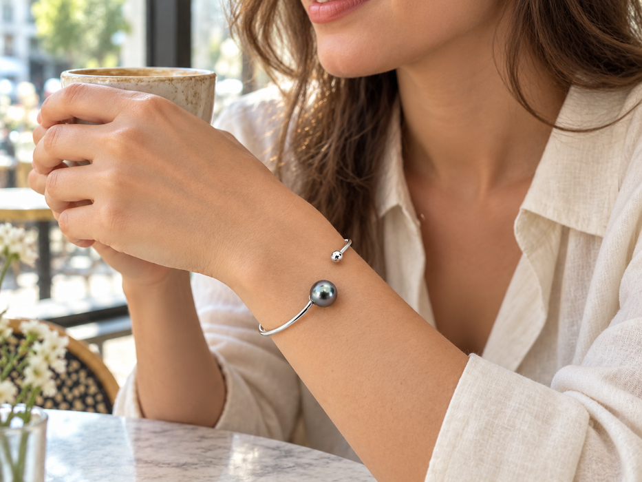 Bracciale rigido con perla di Tahiti 9 mm AAA, colore scuro e lustro naturali