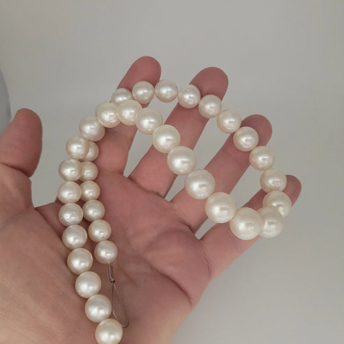 What South Sea Pearls Round 10-12 mm 18 Gold Clasp | The South Sea Pearl |  The South Sea Pearl