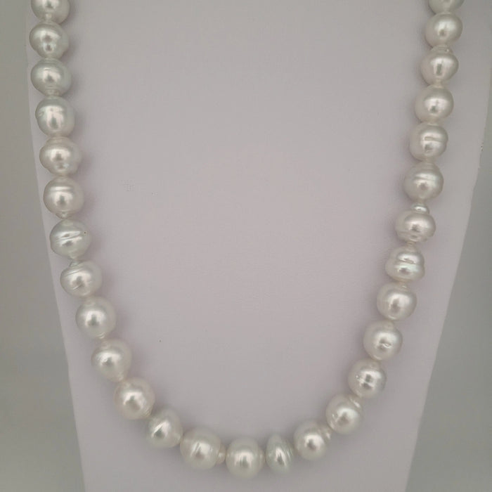 White South Sea Pearls 10-11 mm Very High Luster 18K Gold Clasp | The South Sea Pearl |  The South Sea Pearl