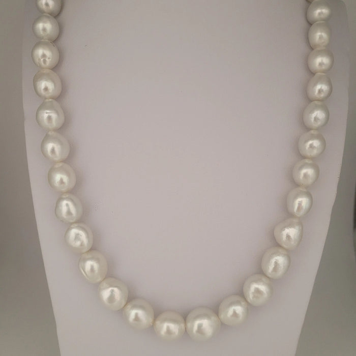 White South Sea Pearls 10-12 mm Very High Luster 18K Gold Clasp | The South Sea Pearl |  The South Sea Pearl