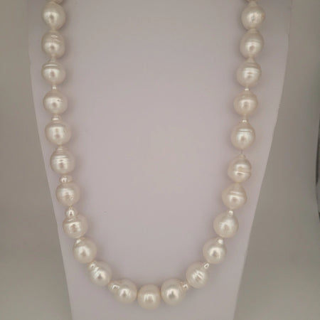 White South Sea Pearls 10-13 mm 18K Gold Clasp | The South Sea Pearl |  The South Sea Pearl